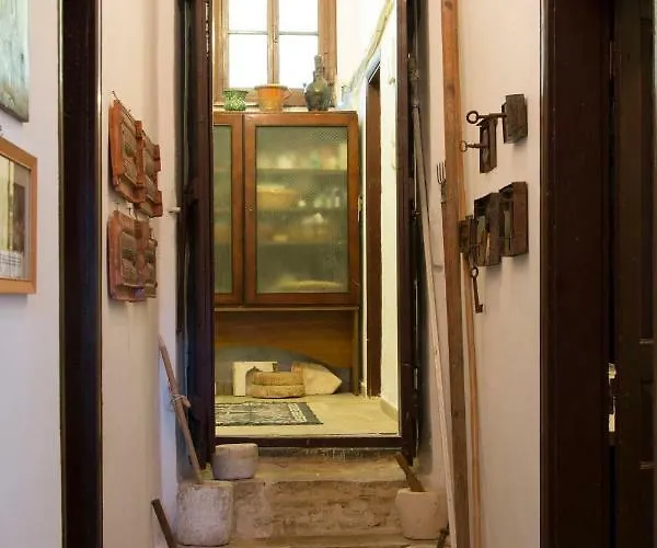 The Scarlet House Holiday home *