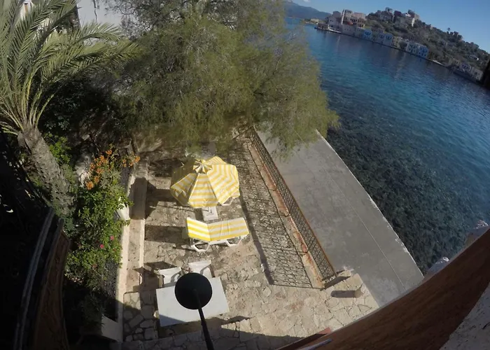 The Scarlet House بيت للعطل