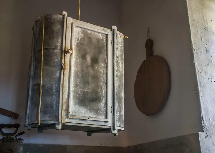 بيت للعطل The Scarlet House ماغيستي