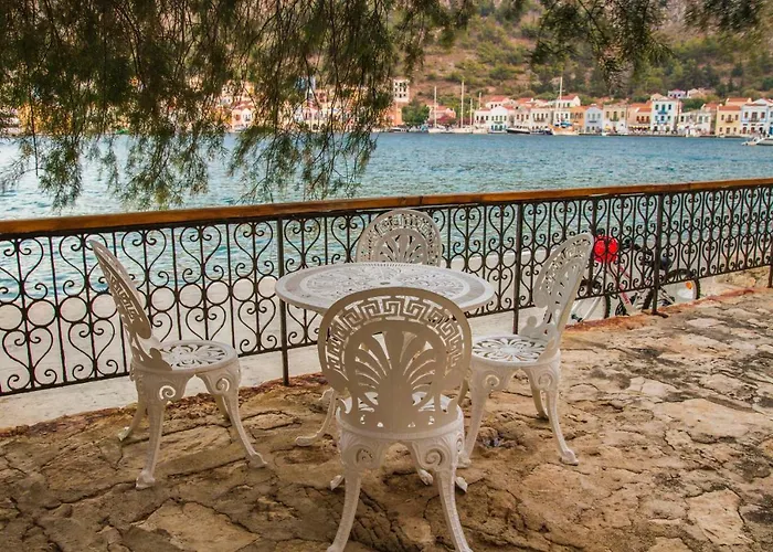 The Scarlet House ماغيستي