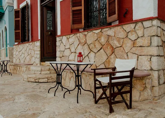 The Scarlet House بيت للعطل ماغيستي